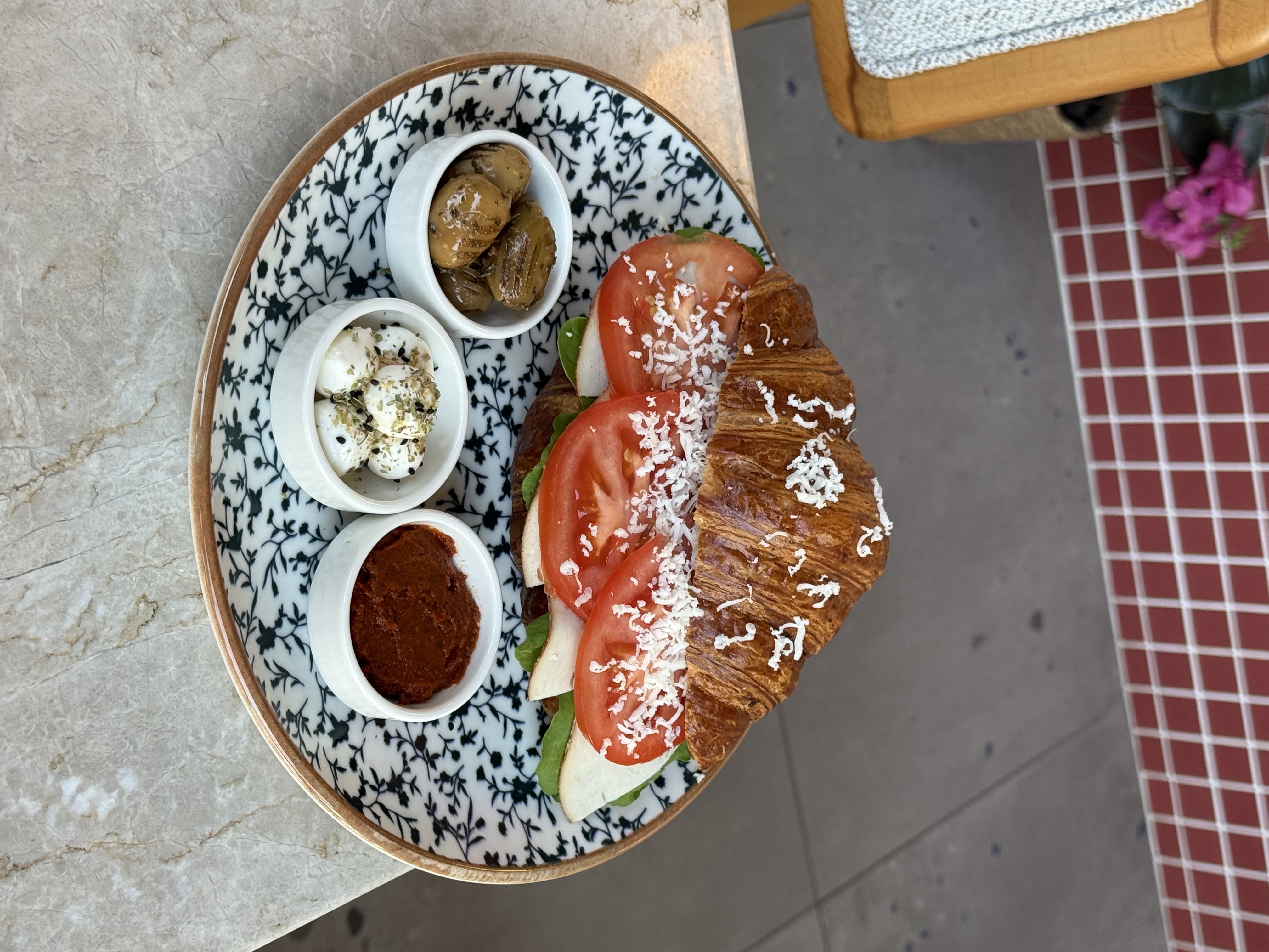 SALTY.2 PESTO&SMOKED TURKEY